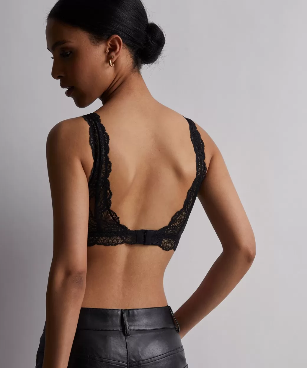 triangle_bralette_4-6.webp Aubade Triangle Bralette Noir Store